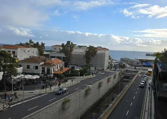 Flat View Mercado * Funchal (Madeira)